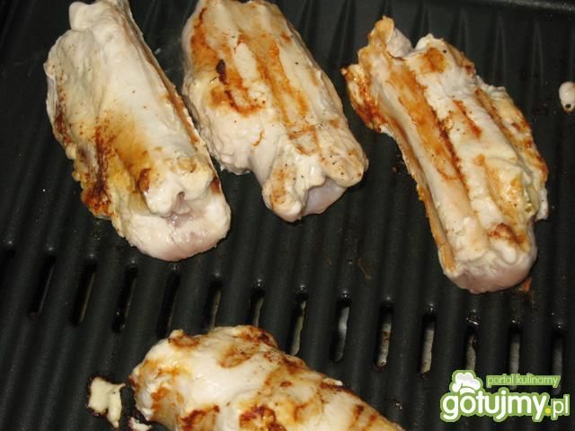 Roladki drobiowe z serkiem ziołowym