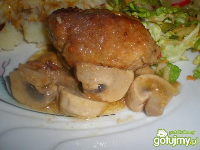 Roladki drobiowe zapiekane z pieczarkami Roladki drobiowe zapiekane z pieczarkami