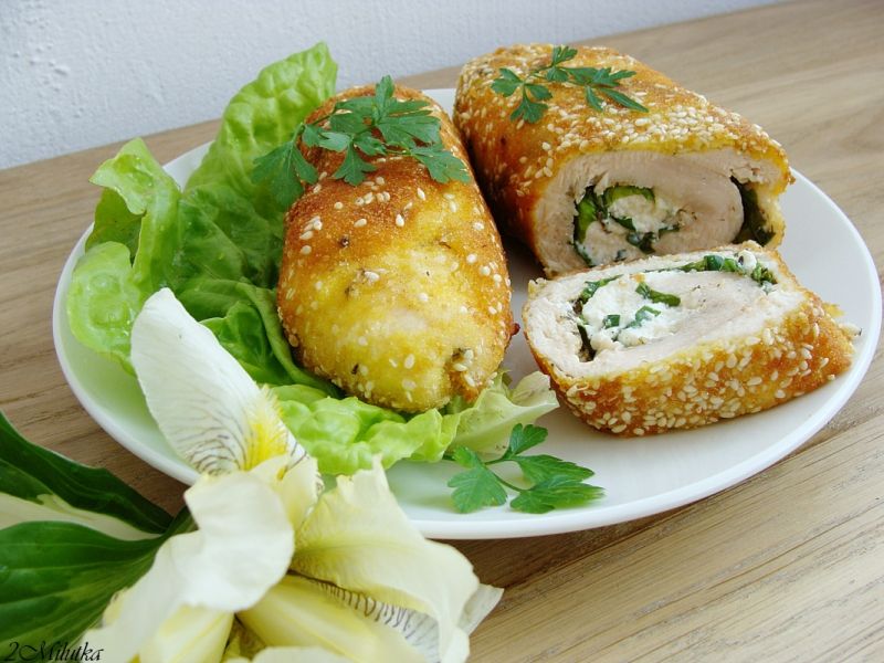 Roladki nadziane sałatą i feta Roladki nadziane sałatą i feta
