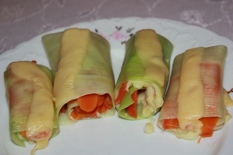 Roladki porowe zapiekane  Roladki porowe zapiekane