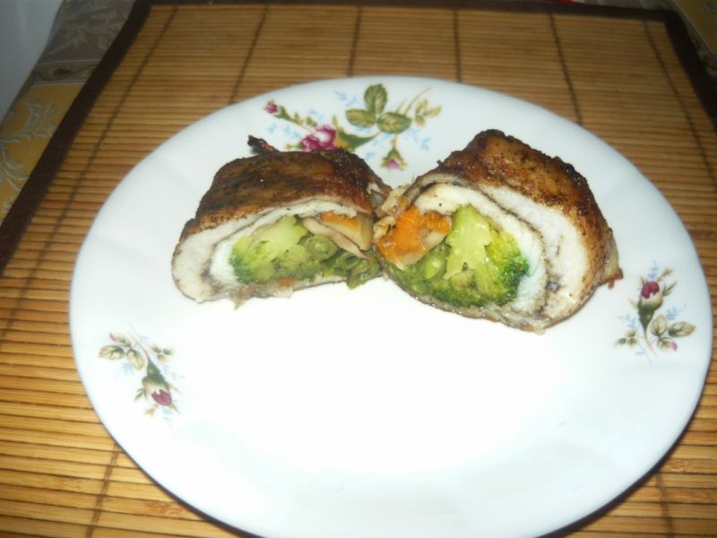 Roladki rybne z warzywami na patelnię Roladki rybne z warzywami na patelnię