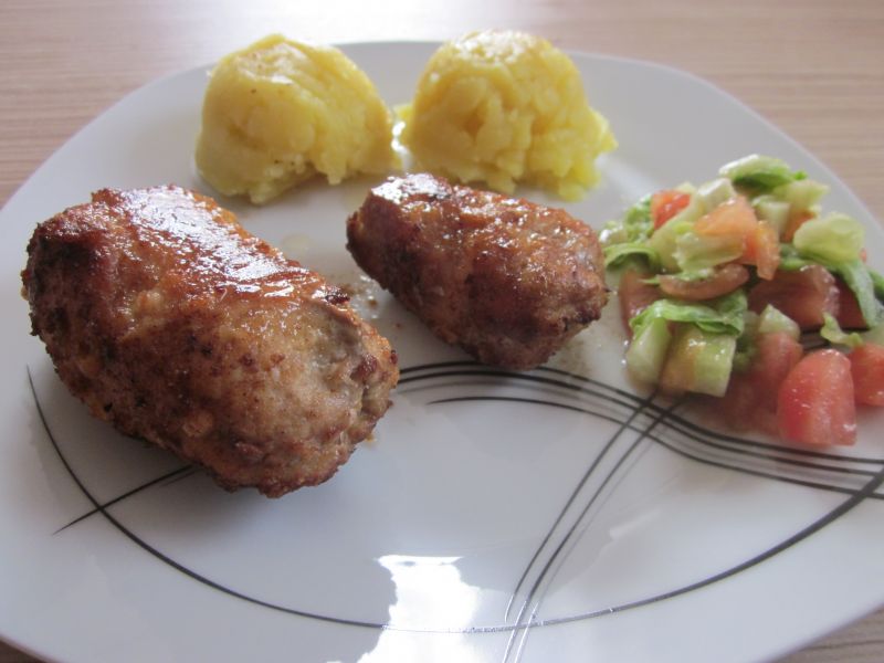 Roladki schabowe nadziewane mięsem mielonym