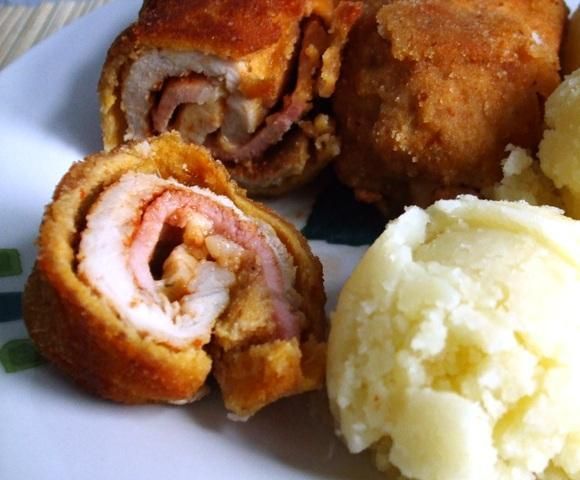 Roladki schabowe z bekonem i serem