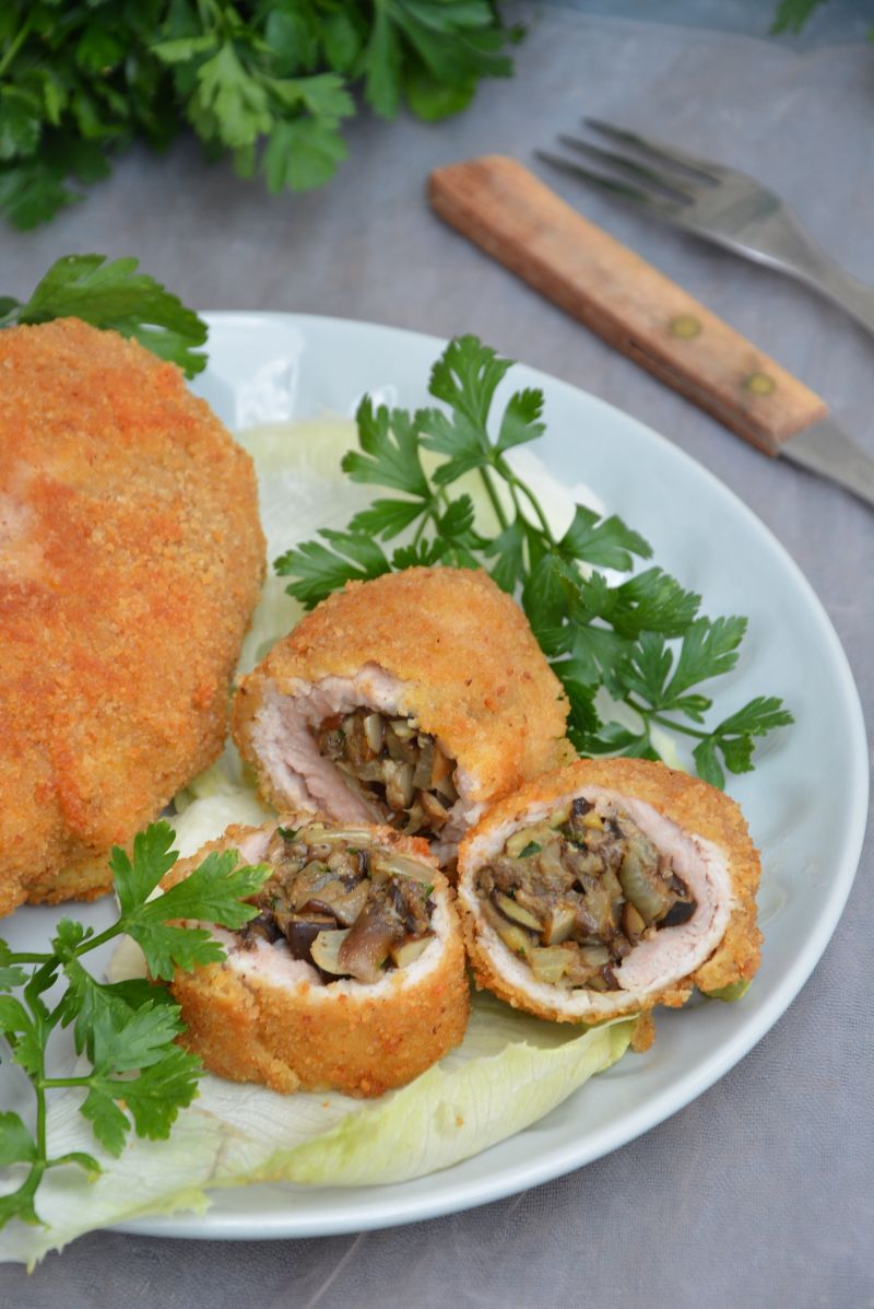 Roladki schabowe z grzybami leśnymi Roladki schabowe z grzybami leśnymi