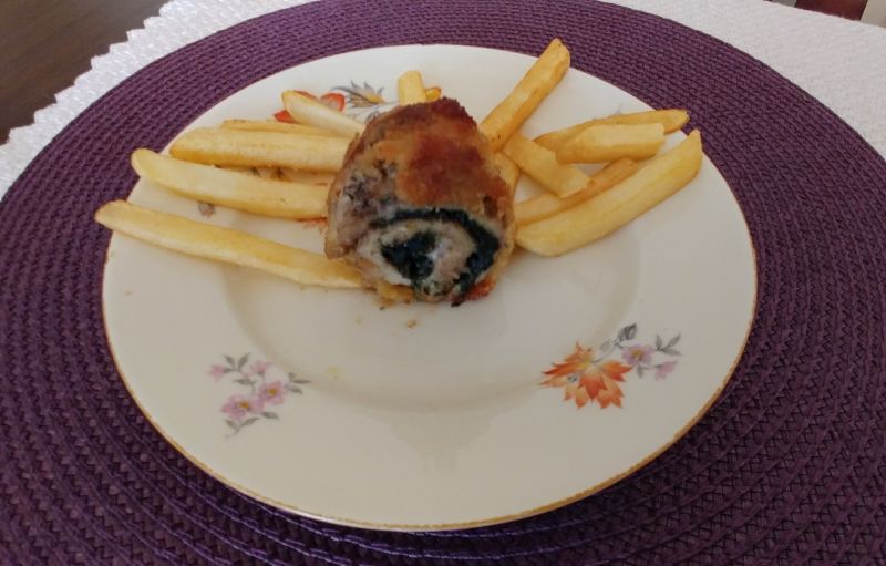 Roladki schabowe z jarmużem