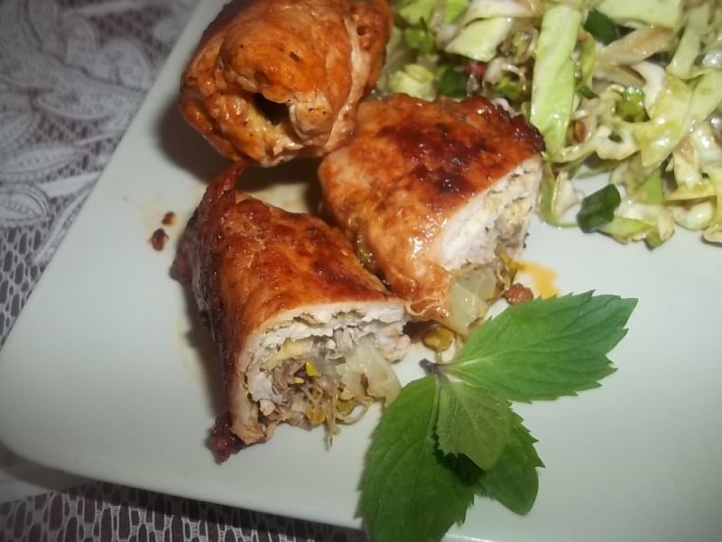 Roladki schabowe z kiełkami