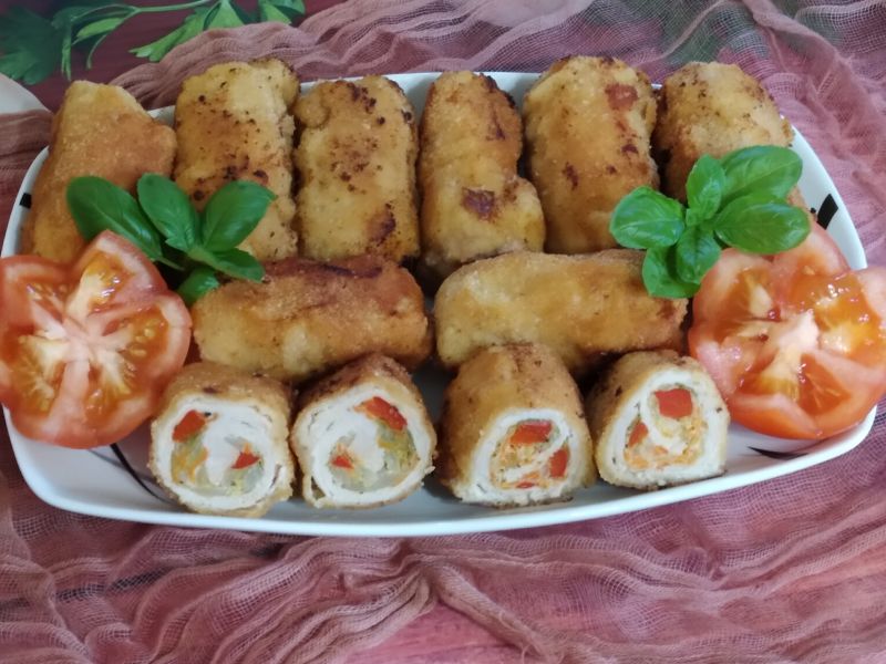 Roladki schabowe z młodą kapustą Roladki schabowe z młodą kapustą