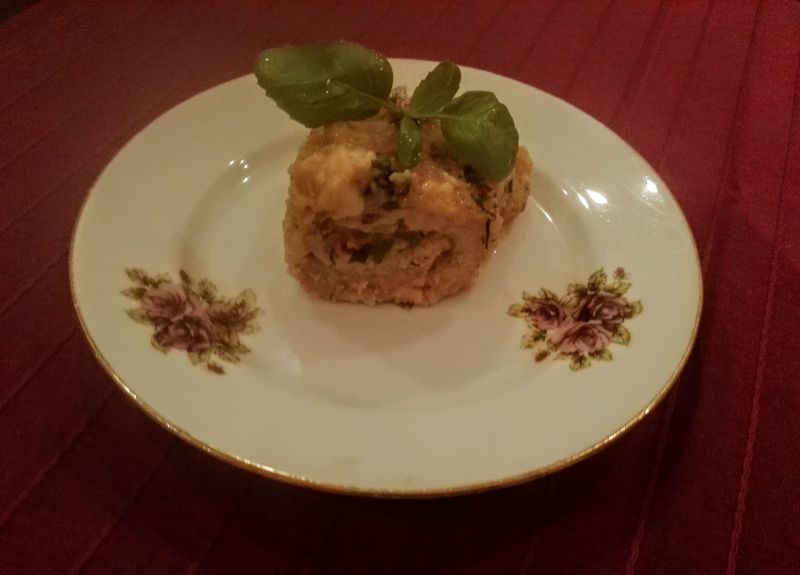 Roladki schabowe z papryką, serem i szynką