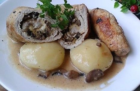 Roladki schabowe z pieczarkami