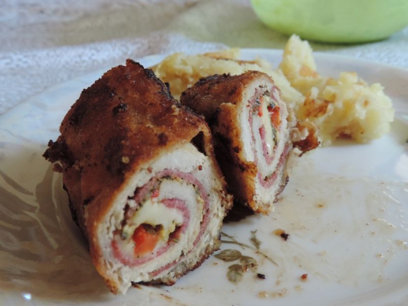 Roladki schabowe z salami