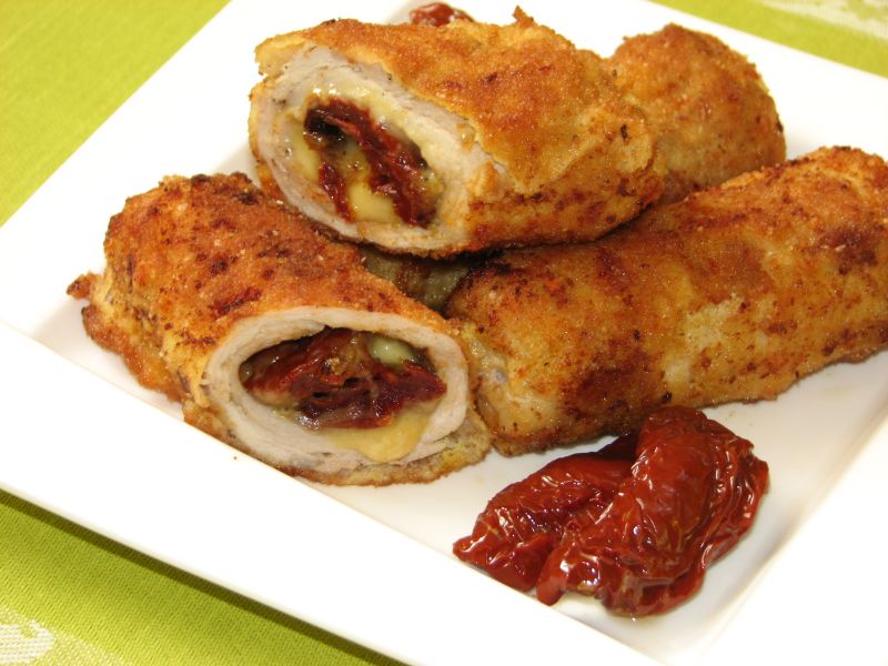 Roladki schabowe z suszonymi pomidorami