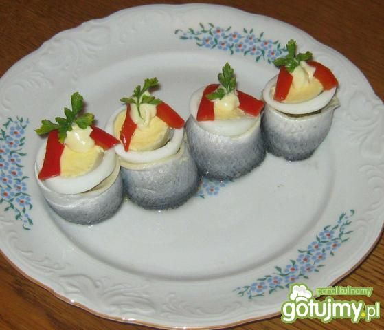 Roladki śledziowe z ogórkiem Roladki śledziowe z ogórkiem