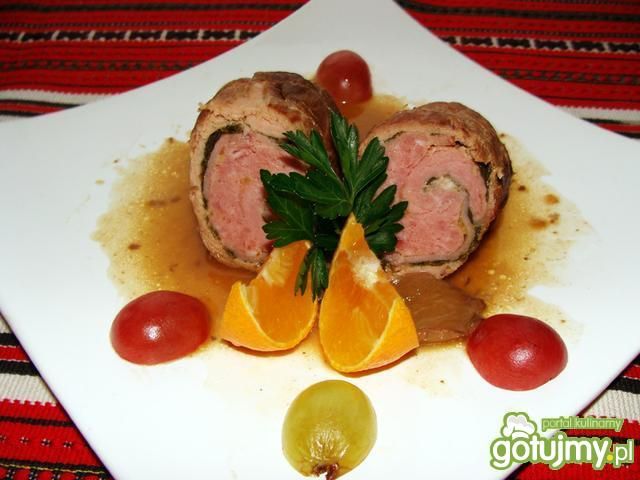 Roladki wieprzowe w sosie winogronowym