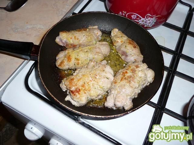 Roladki wieprzowe w własnym sosie