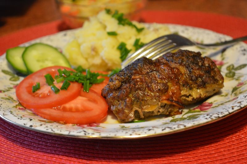 Roladki wieprzowe z jabłkami i serem  Roladki wieprzowe z jabłkami i serem