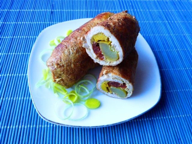 Roladki wieprzowe z ogórkami i porem