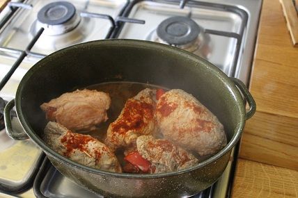 Roladki wieprzowe z papryką i ogórkiem