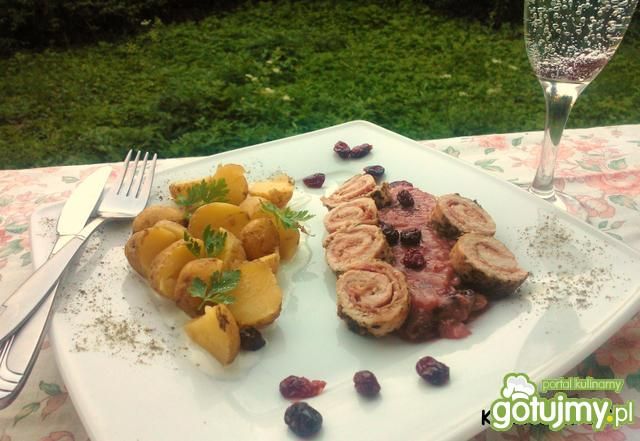 Roladki wieprzowe z sosem żurawinowym Roladki wieprzowe z sosem żurawinowym