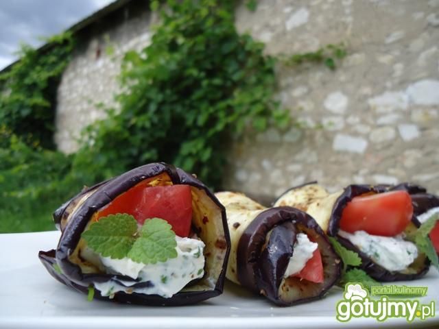 Roladki z bakłażana z fetą i pomidorem