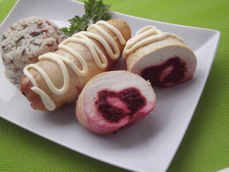 Roladki z buraczkami i żurawiną Roladki z buraczkami i żurawiną