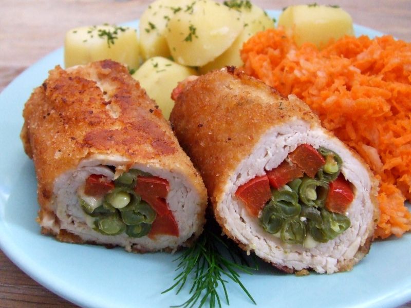 Roladki z fasolką szparagową i papryką