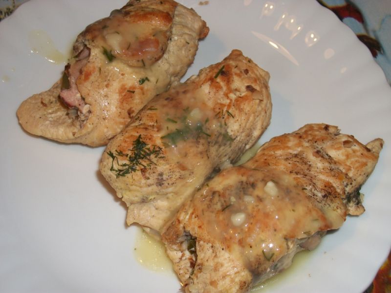 Roladki z indyka z kaszą gryczaną