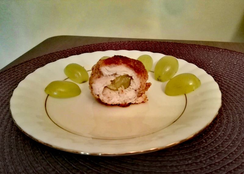 Roladki z indyka z winogronami