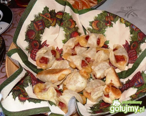 Roladki z kabanosem i serem