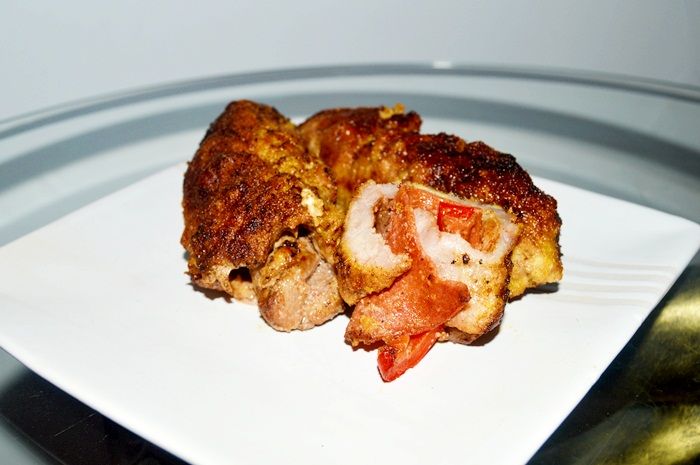 Roladki z karkówki z salami i papryką