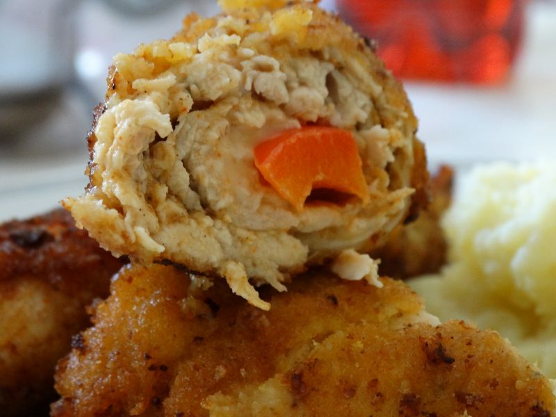 Roladki z kurczaka z serem i papryką