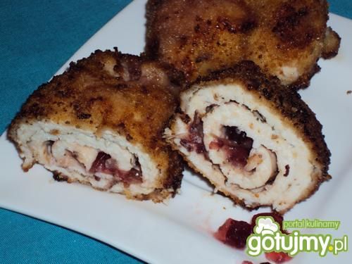 Roladki z kurczaka z żurawiną  Roladki z kurczaka z żurawiną