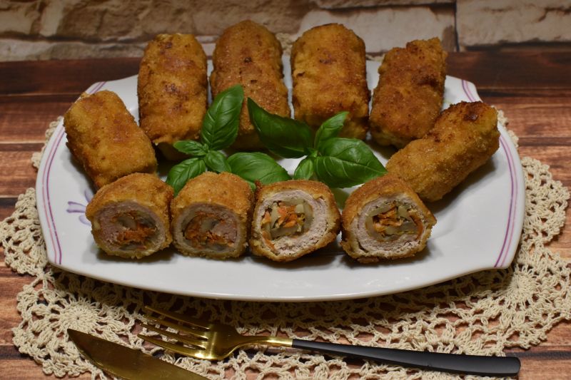 Roladki z marchewką i pieczarkami Roladki z marchewką i pieczarkami
