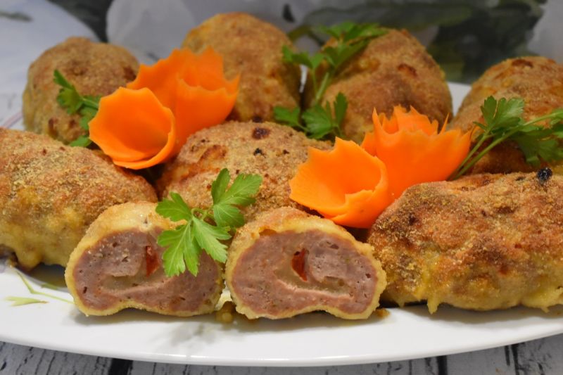 Roladki z mięsa mielonego Roladki z mięsa mielonego