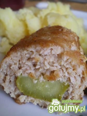 Roladki z mięsa mielonego z korniszonem