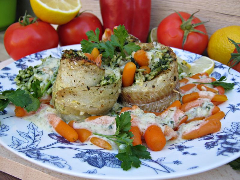 Roladki z mintaja z szpiankowo-ryżowym nadzieniem Roladki z mintaja z szpiankowo-ryżowym nadzieniem