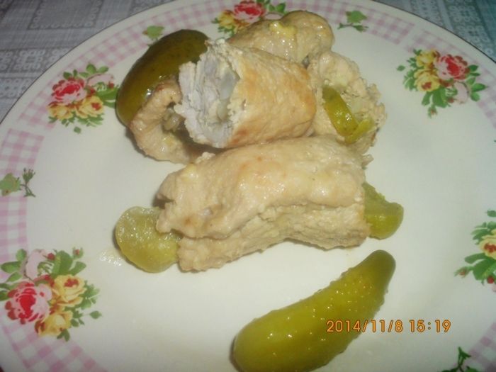 Roladki z musztardą,serem, ogórkiem i cebulą