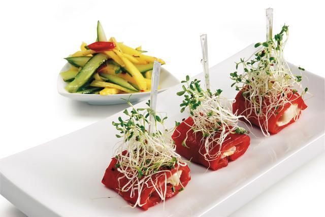 Roladki z papryki i koziego sera Roladki z papryki i koziego sera