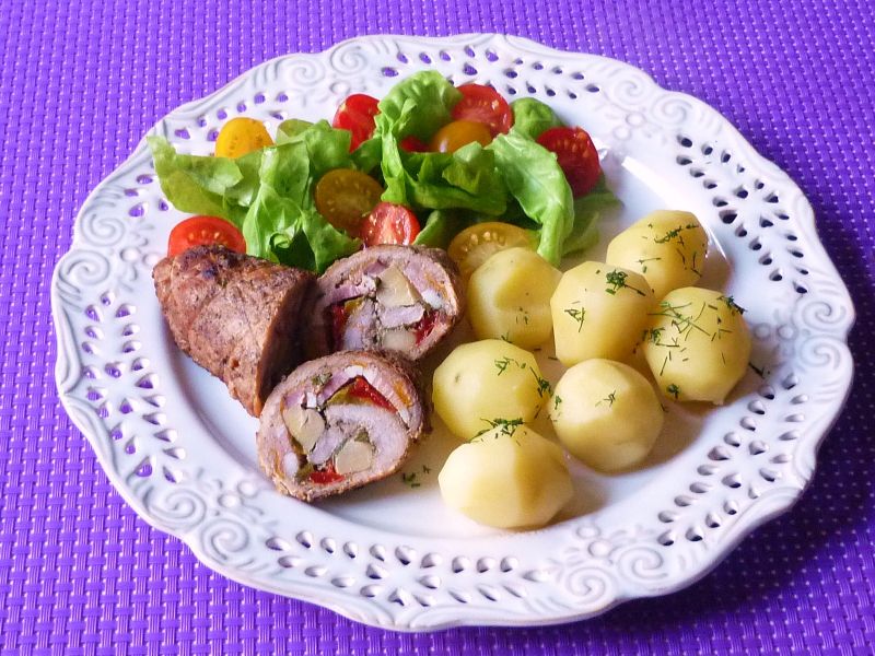 Roladki z pieczarkami i papryką Roladki z pieczarkami i papryką