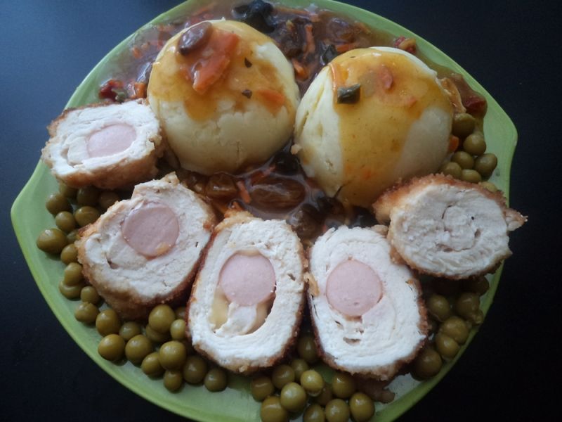 Roladki z piersi kurczaka polane chińskim sosem Roladki z piersi kurczaka polane chińskim sosem