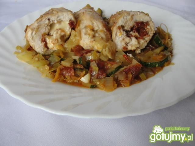 Roladki z pomidorami w warzywach Roladki z pomidorami w warzywach