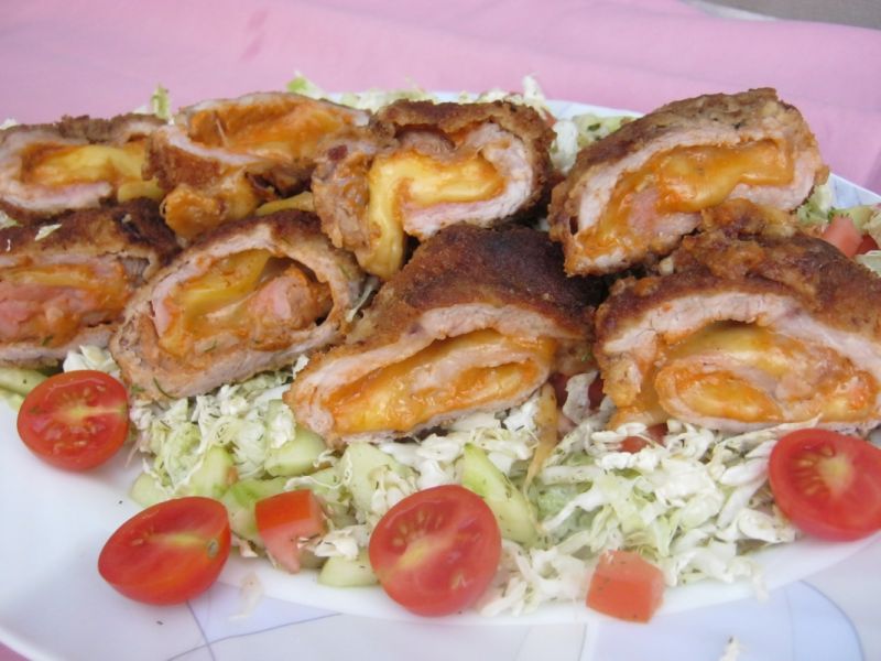 Roladki z pomidorowym pesto i serem