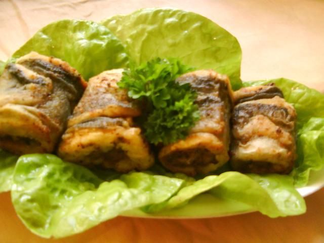 Roladki z pstrąga z kurkami