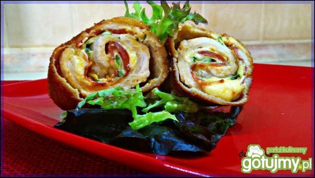 Roladki z serem, chorizo i cukinią