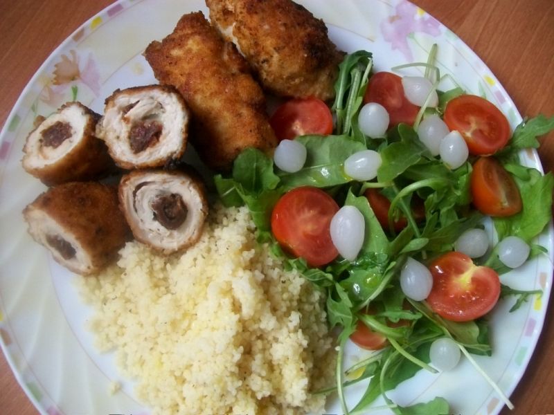 Roladki z suszonymi pomidorami i mozzarellą