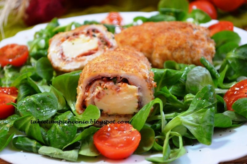 Roladki z szynką z nutką pomidorów i czarnuszki