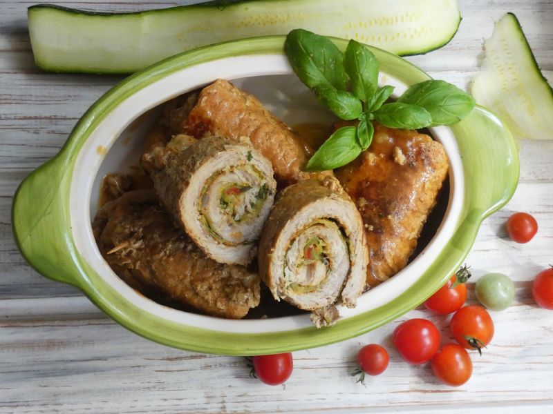 Roladki z szynki z dodatkiem cukinii 