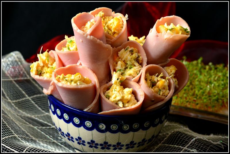 Roladki z szynki z kukurydzą