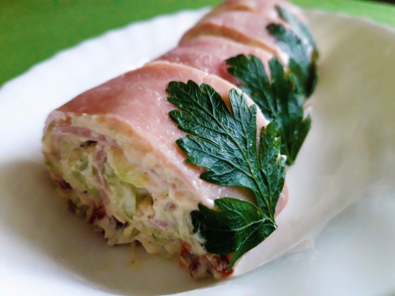 Roladki z szynki z twarożkiem