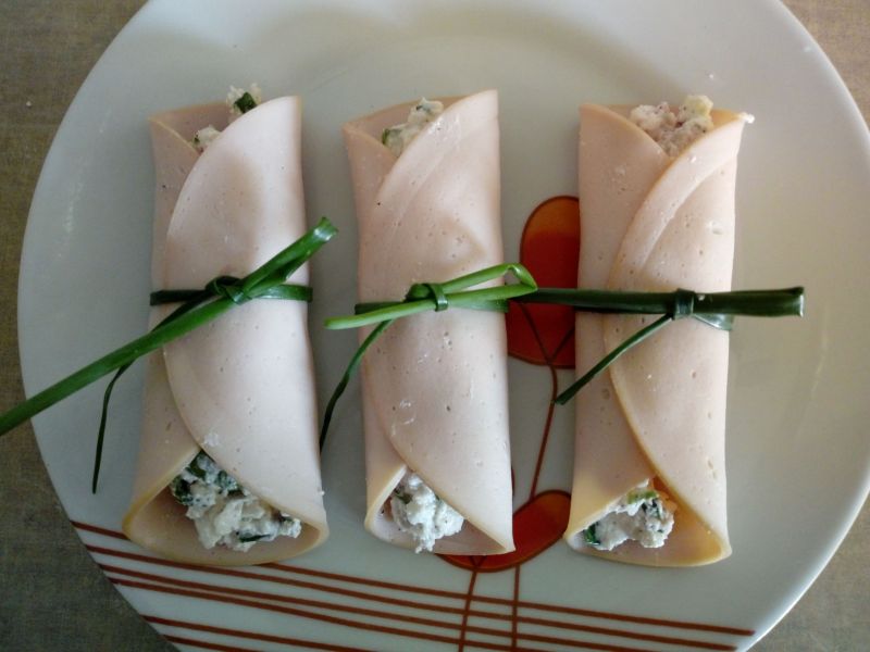 Roladki z szynki z twarożkiem