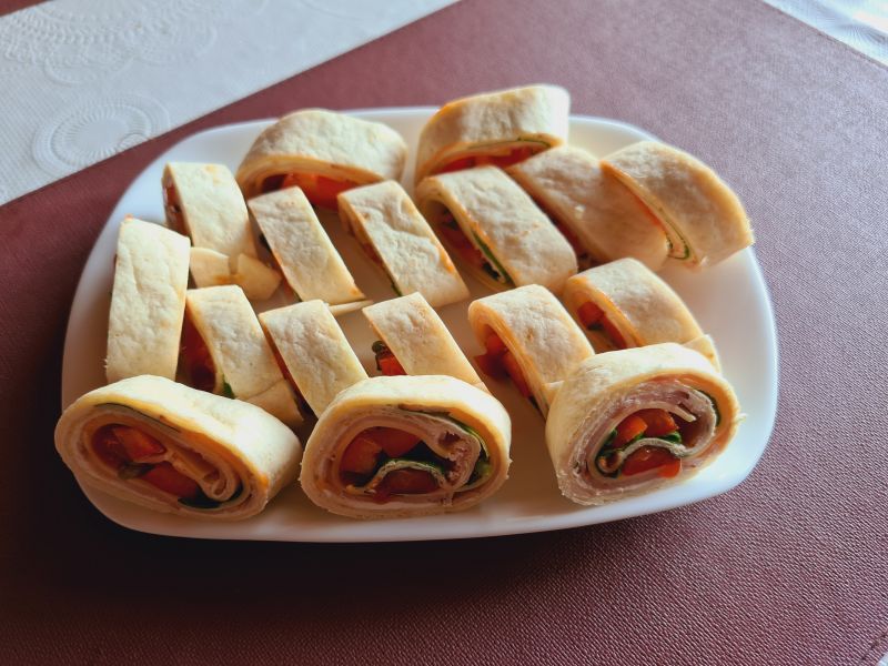 Roladki z tortilli Roladki z tortilli